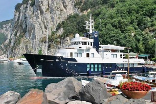 Jasmin -  At Anchor
